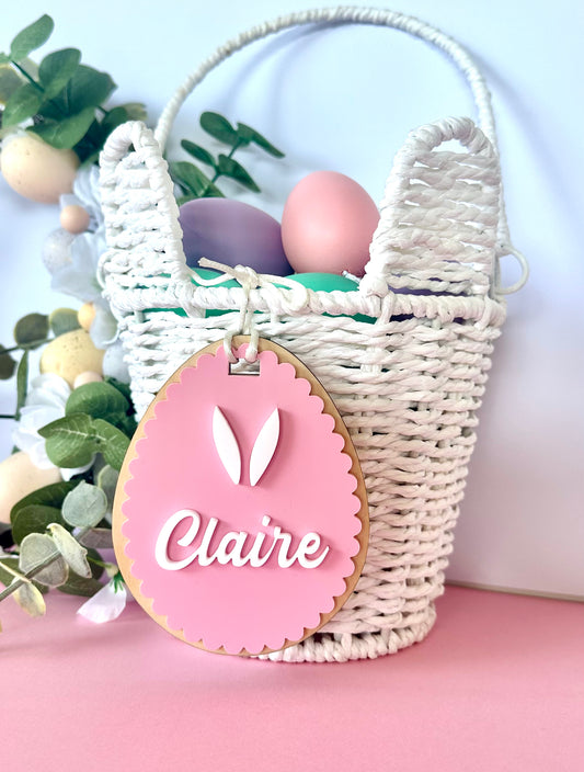 Scalloped Personalised Easter Tag