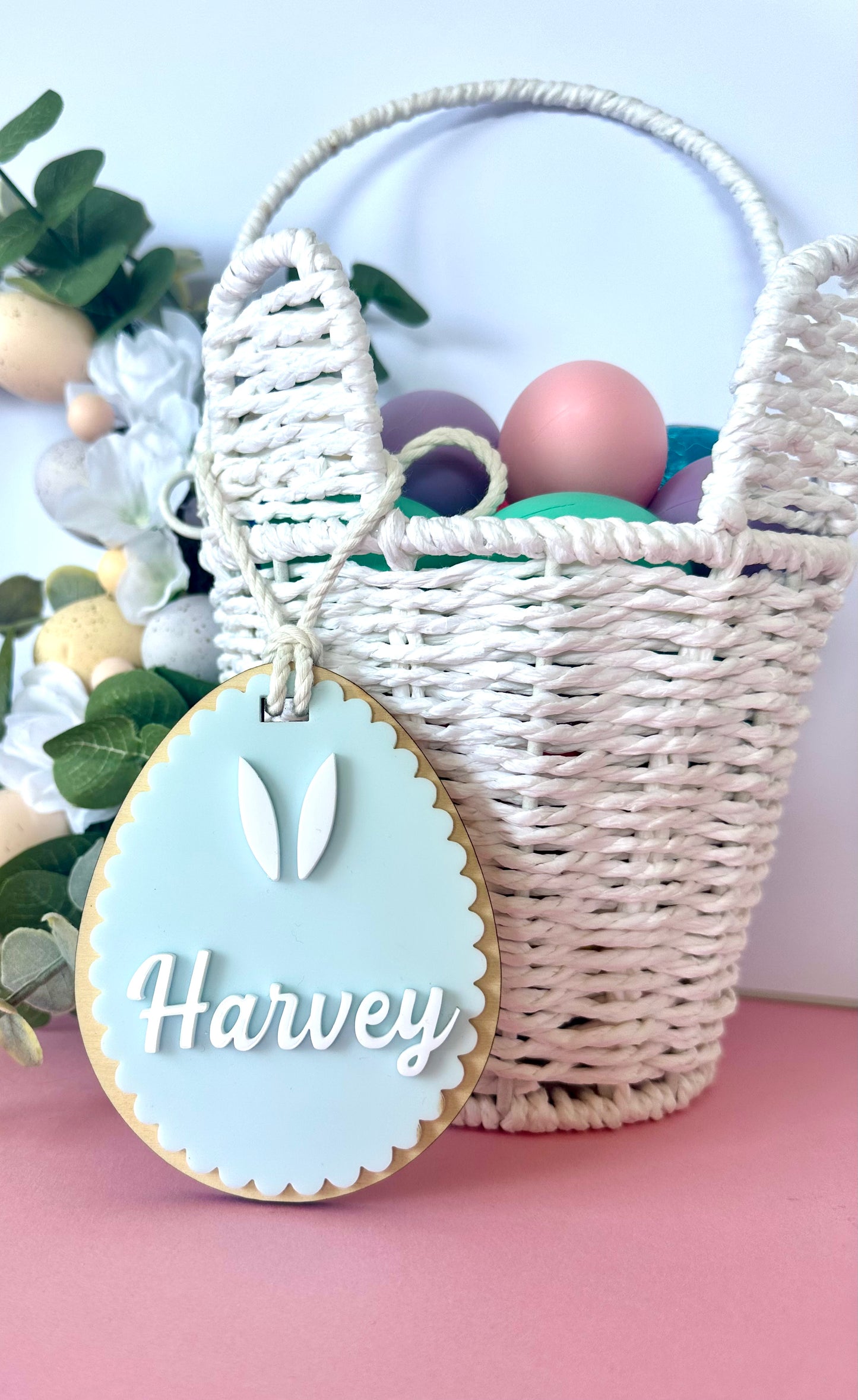 Scalloped Personalised Easter Tag