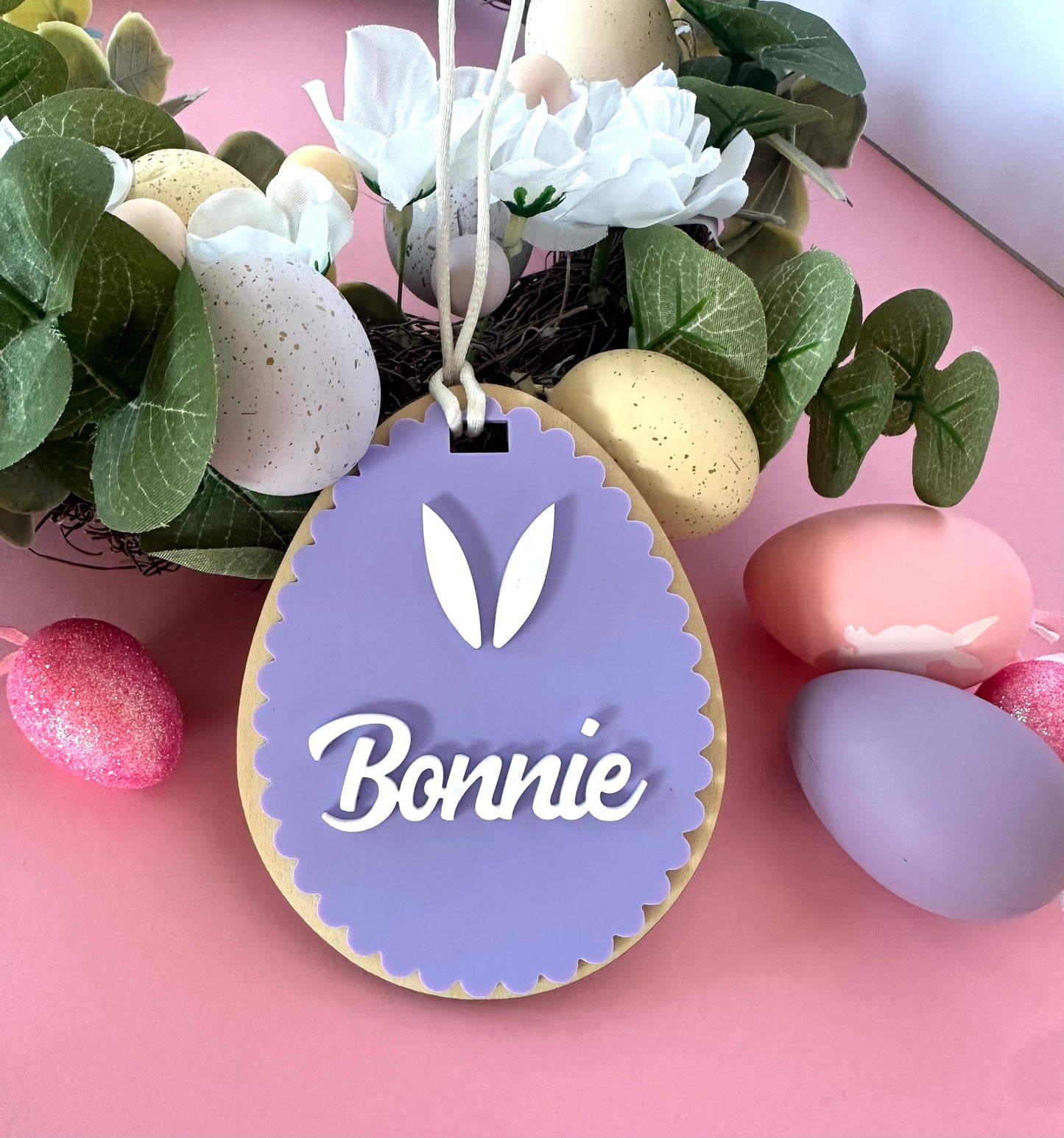 Scalloped Personalised Easter Tag